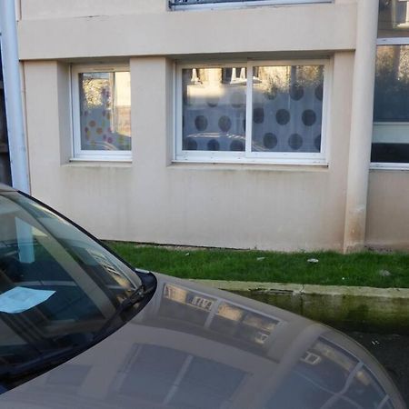 Brest Saint-Marc : Appart T1 Bis Bien Situe Wifi Bagian luar foto