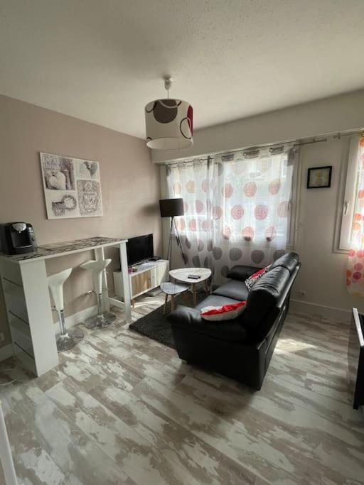 Brest Saint-Marc : Appart T1 Bis Bien Situe Wifi Bagian luar foto